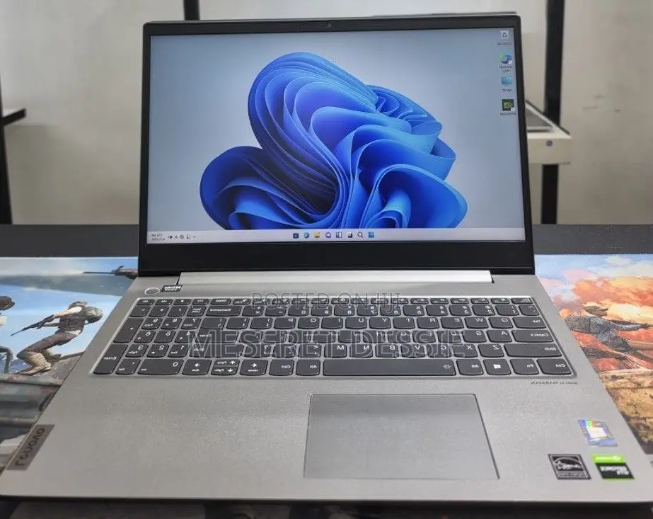New Laptop Lenovo 16GB AMD Ryzen 7 SSD 512GB
