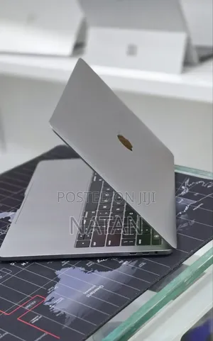 New Laptop Apple MacBook Pro 2020 M1 16GB Apple M1 Pro SSD 512GB