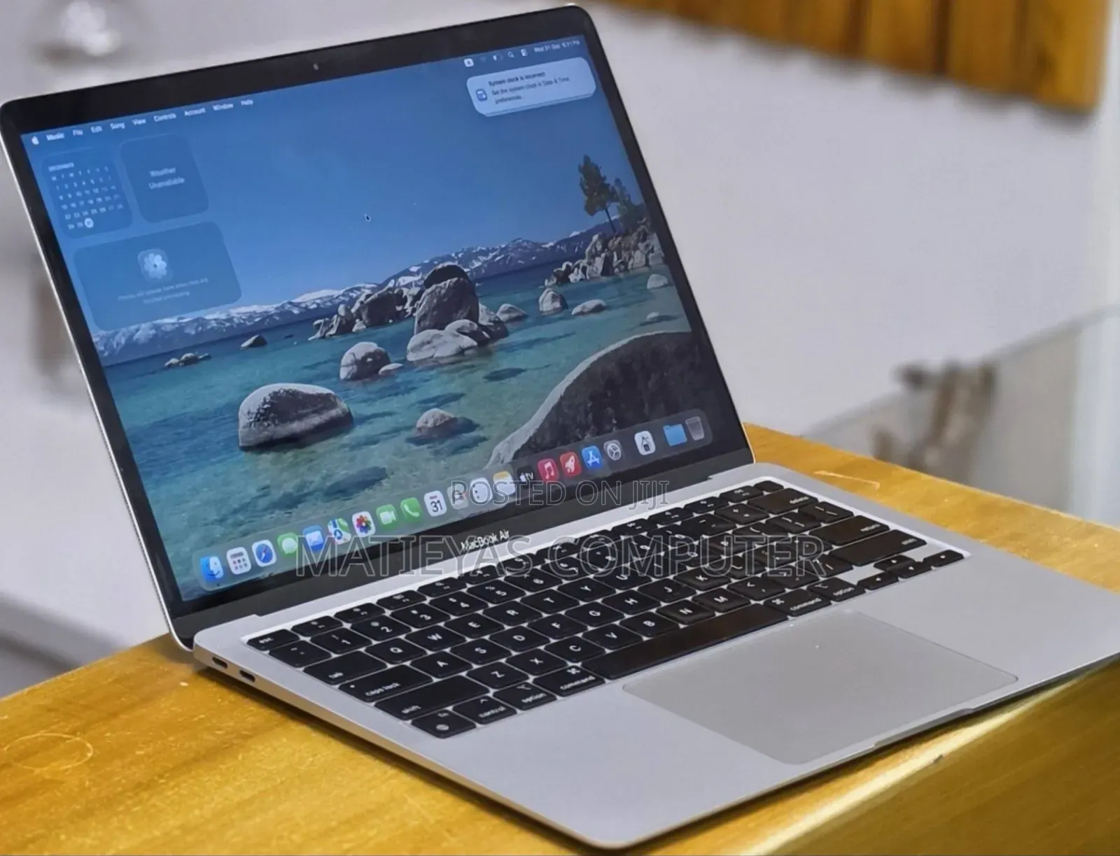 New Laptop Apple MacBook Air 2020 M1 8GB Apple M1 SSD 256GB