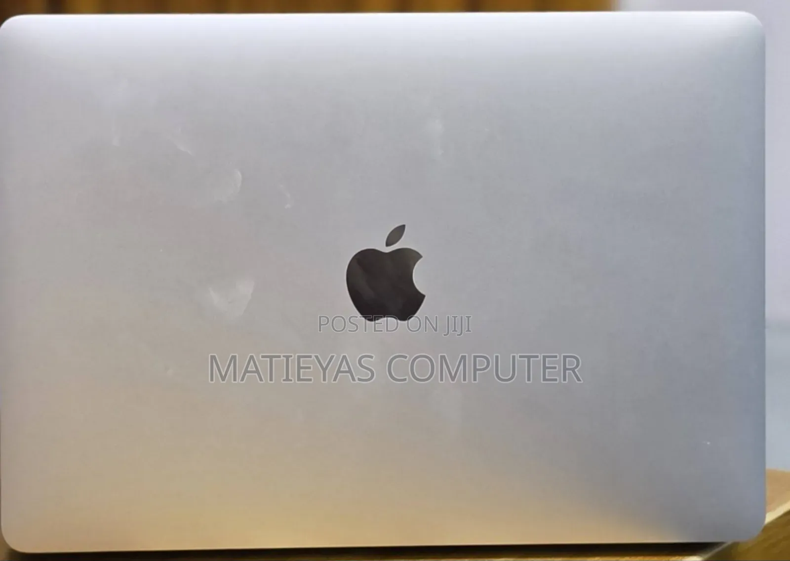 New Laptop Apple MacBook Air 2020 M1 8GB Apple M1 SSD 256GB