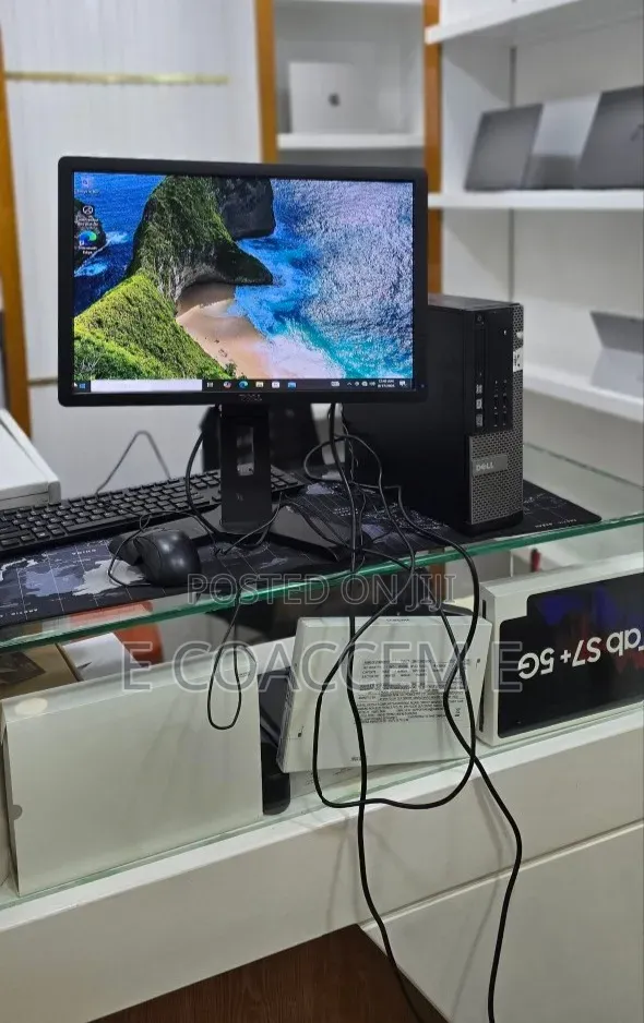 Desktop Computer Dell 4GB Intel Core i3 HDD 500GB