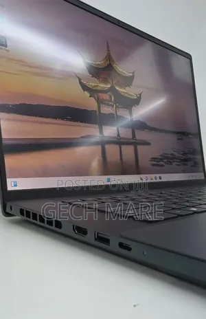 New Laptop Dell Inspiron 15 16GB Intel Core i7 SSD 512GB