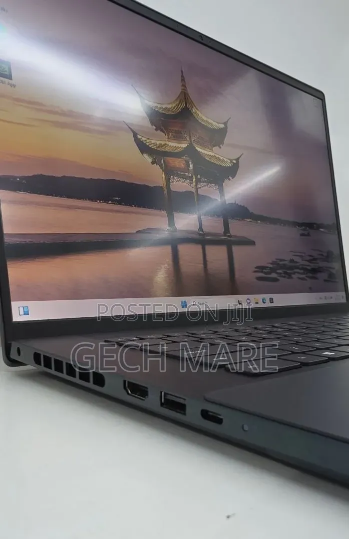 New Laptop Dell Inspiron 15 16GB Intel Core i7 SSD 512GB