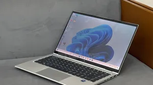 New Laptop HP EliteBook 840 G8 16GB Intel Core i7 SSD 512GB
