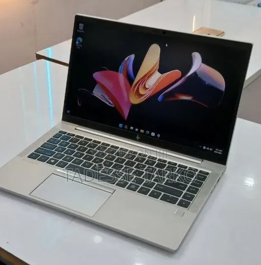 New Laptop HP EliteBook 840 G7 16GB Intel Core i5 SSD 512GB