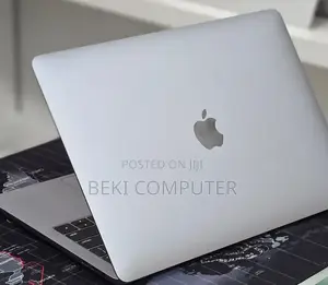 New Laptop Apple MacBook Pro 2020 M1 8GB Apple M1 SSD 256GB