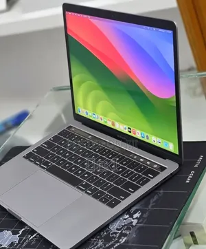 New Laptop Apple MacBook Pro 2020 M1 8GB Apple M1 SSD 256GB