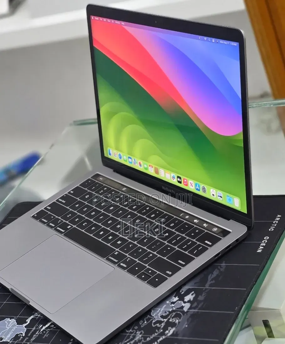 New Laptop Apple MacBook Pro 2020 M1 8GB Apple M1 SSD 256GB