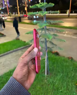 Apple iPhone 11 64 GB Red