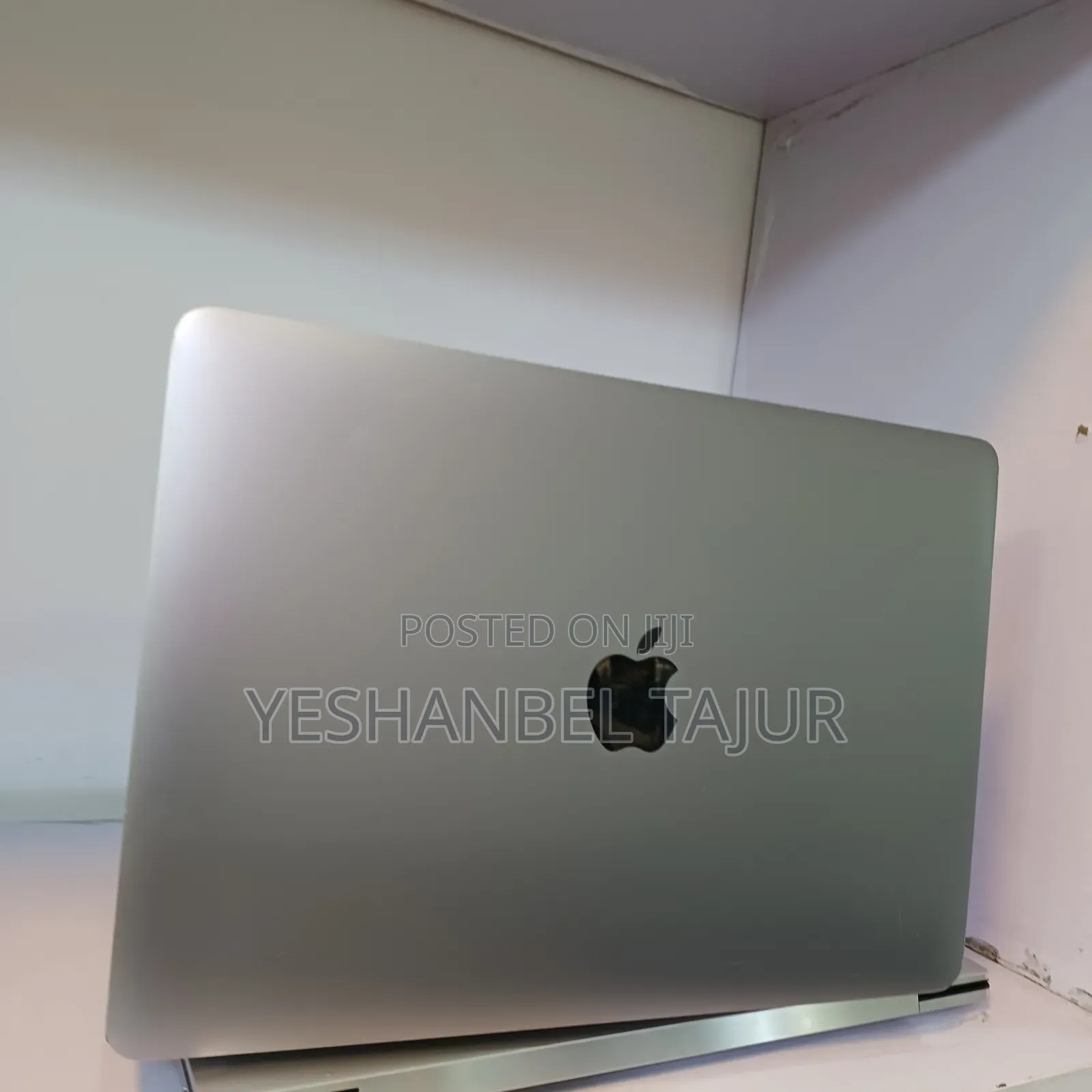 New Laptop Apple MacBook 8GB Intel Core M SSD 256GB
