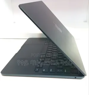 New Laptop Apple MacBook Air 2022 M2 8GB Intel Core i7 SSD 256GB