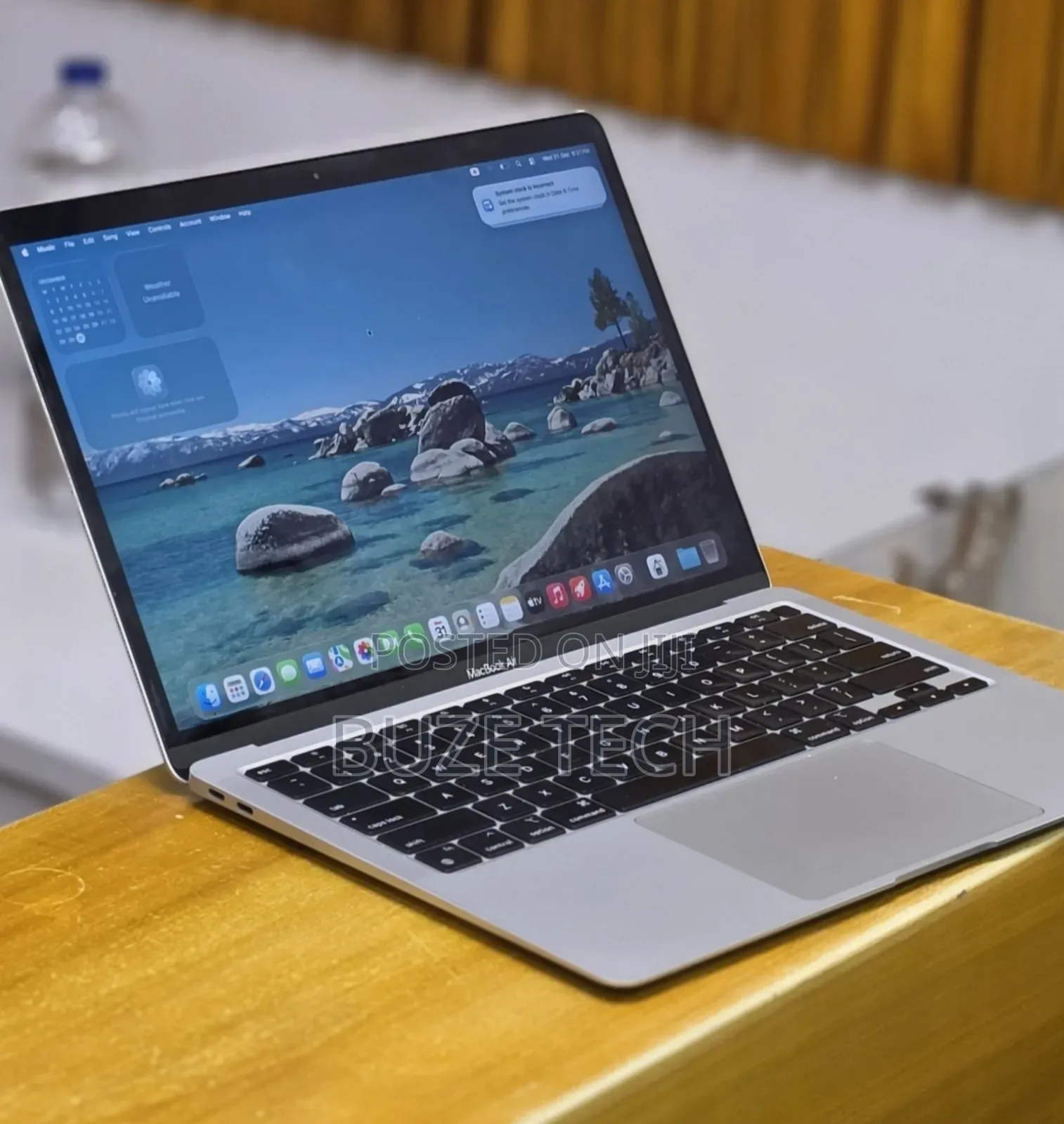 New Laptop Apple MacBook Air 2020 M1 8GB Apple M1 SSD 256GB
