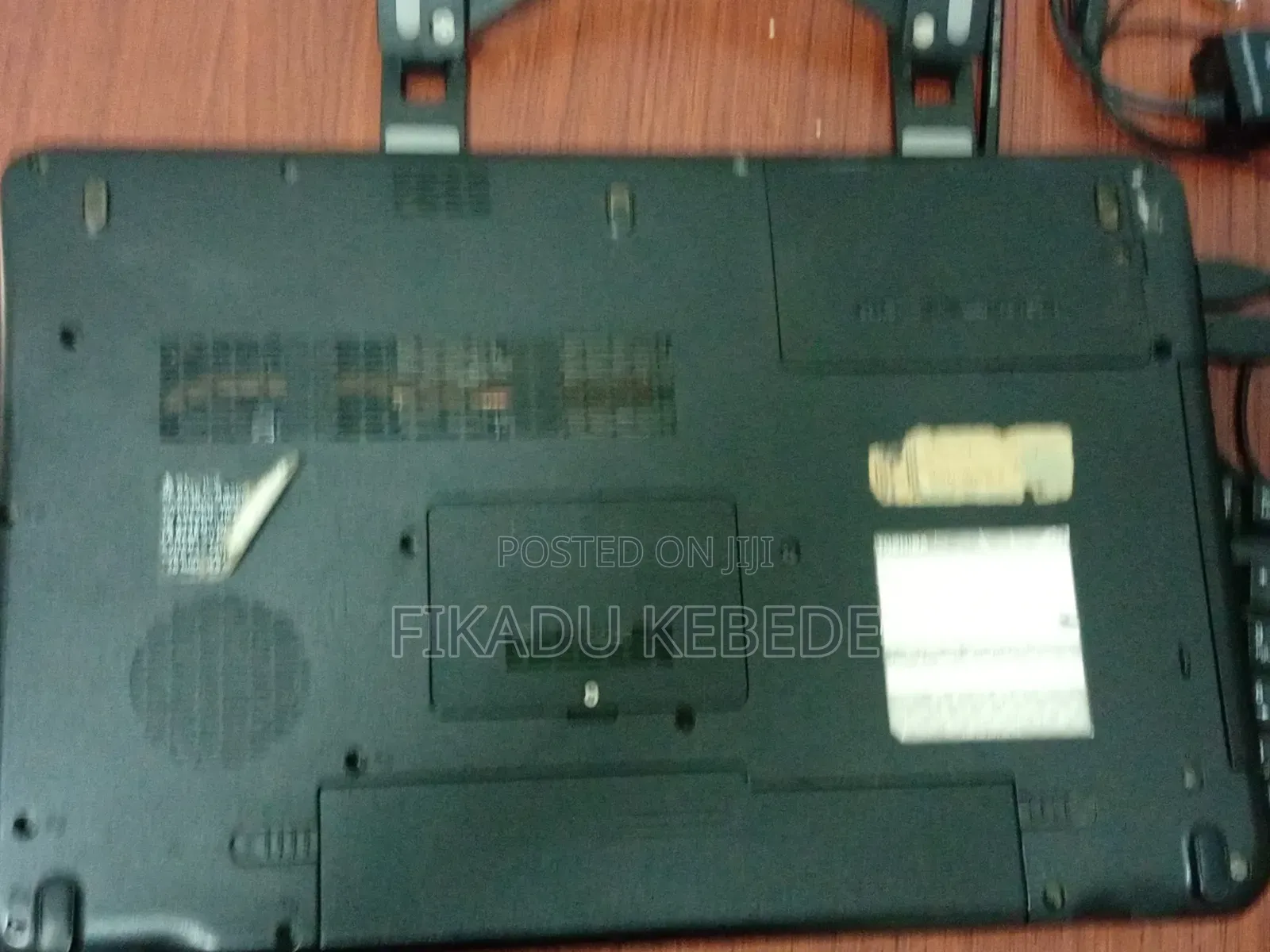 Laptop Toshiba Satellite C665 4GB Intel Core i3 HDD 320GB