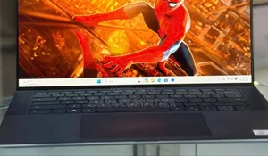 New Laptop Dell 16GB Intel Core i7 SSD 512GB