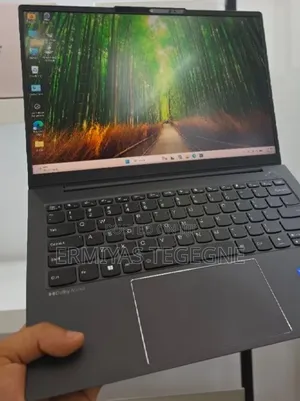 New Laptop Lenovo 300e 16GB Intel Core i5 SSD 512GB