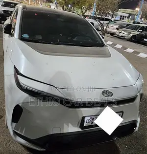 Toyota bZ4X 2024 White