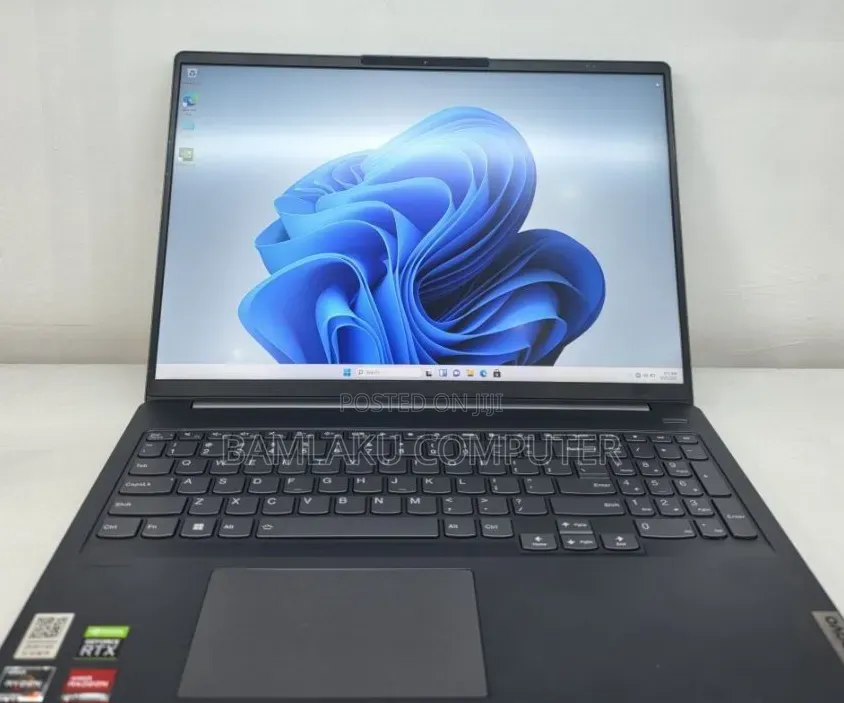 New Laptop Lenovo IdeaPad 300 16GB AMD Ryzen 7 SSD 512GB