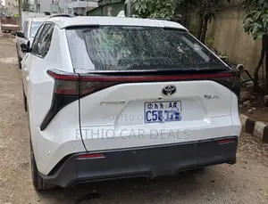 Toyota bZ4X 2024 White