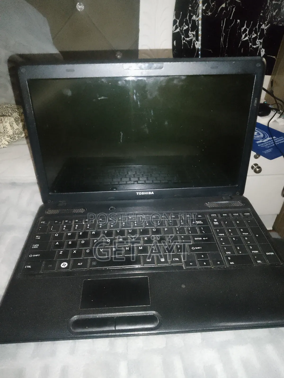Laptop Toshiba Satellite C665 4GB Intel Core i5 HDD+SSD 512GB