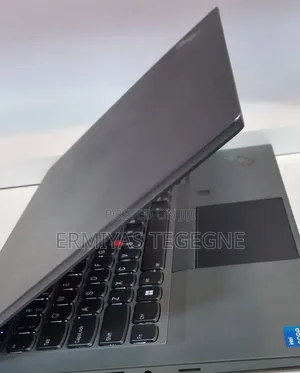 New Laptop Lenovo 300e 16GB Intel Core i5 SSD 512GB