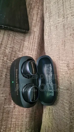 Bowers Wilkins Pi8