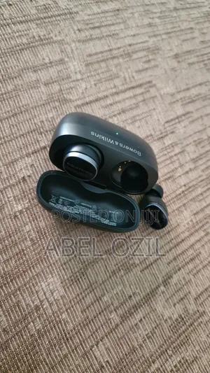 Bowers Wilkins Pi8