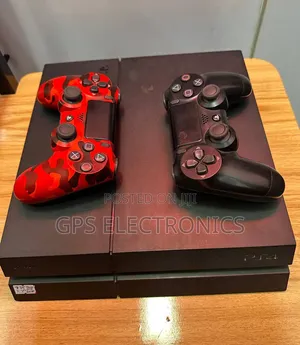 PlayStation 4 FAT በምርጥ ሁኔታ – 2 Original Joystick