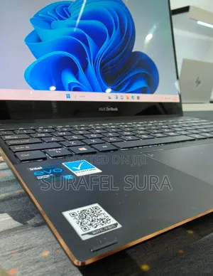 New Laptop Asus Zenbook 13 OLED 16GB Intel Core i7 SSD 512GB