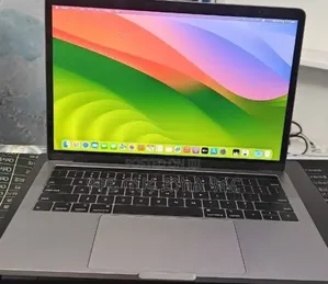New Laptop Apple MacBook 8GB Intel Core i5 SSD 512GB