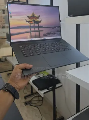 New Laptop Dell Inspiron 15 16GB Intel Core i5 SSD 512GB