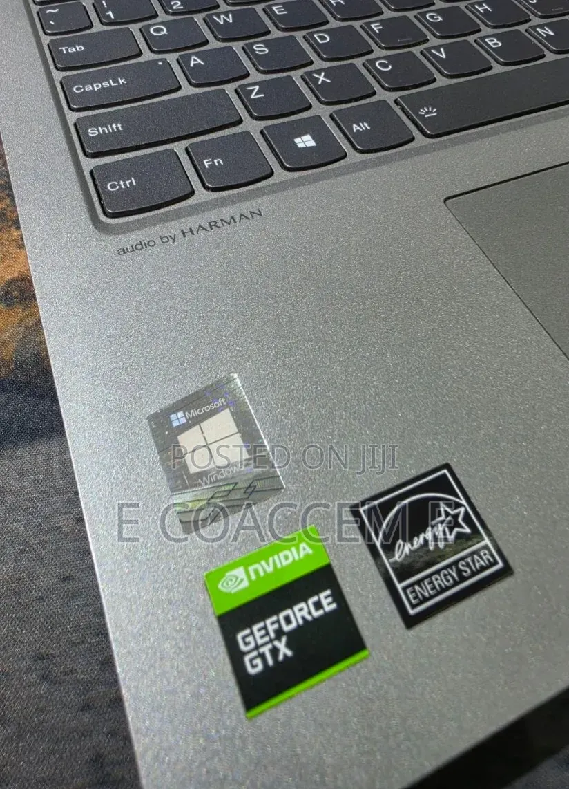 New Laptop Lenovo 16GB Intel Core i5 SSD 512GB