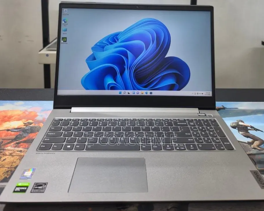 New Laptop Lenovo 16GB Intel Core i5 SSD 512GB