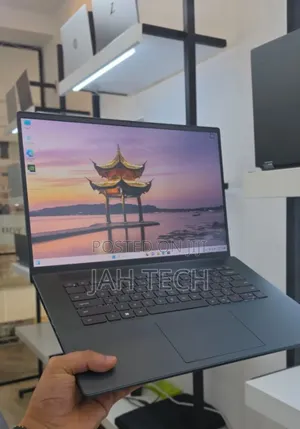 New Laptop Dell Inspiron 15 16GB Intel Core i7 SSD 512GB