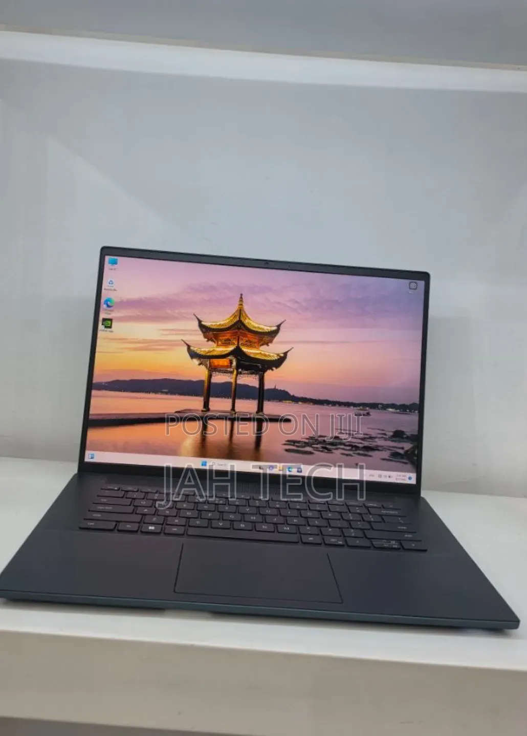 New Laptop Dell Inspiron 15 16GB Intel Core i7 SSD 512GB