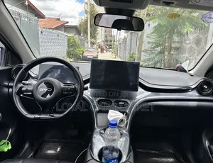 BYD E2 43 kWh 94 hp FWD 2024 Gray