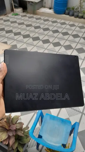 Lenovo Tab M10 32 GB Black