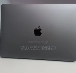 New Laptop Apple MacBook Pro 2021 M1 16GB Apple M1 Pro SSD 256GB