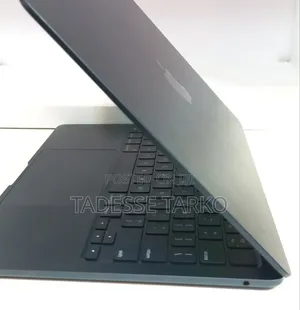 New Laptop Apple MacBook Air 2022 M2 8GB Apple M2 SSD 256GB
