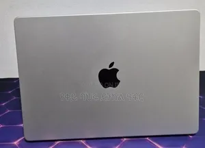 New Laptop Apple MacBook Pro 2024 M4 16GB Intel Core i7 SSD 512GB