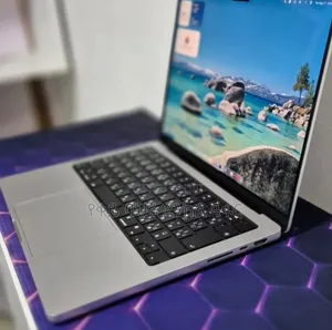 New Laptop Apple MacBook Pro 2024 M4 16GB Intel Core i7 SSD 512GB