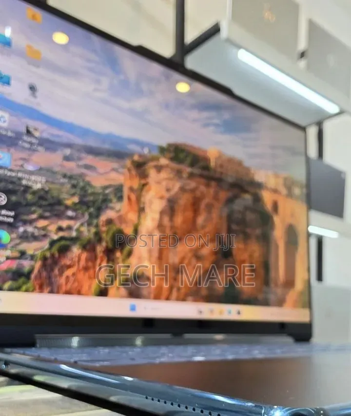 New Laptop Lenovo Yoga 11e 16GB Intel Core Ultra 7 SSD 1T