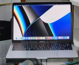 New Laptop Apple MacBook Pro 2019 16GB Intel Core i7 SSD 512GB