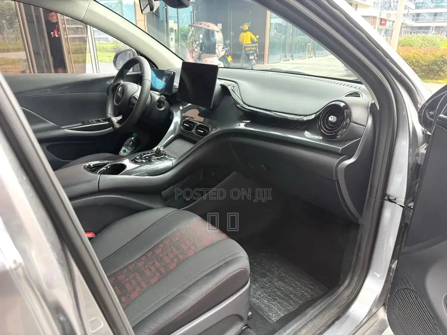 BYD E2 43 kWh 94 hp FWD 2024 Gray