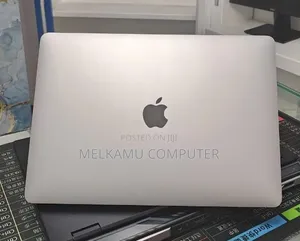 New Laptop Apple MacBook Pro 2022 M2 8GB Apple M2 SSD 512GB
