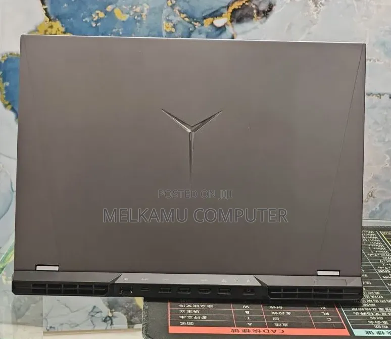 New Laptop Lenovo Legion 7 16GB AMD Ryzen 7 SSD 512GB