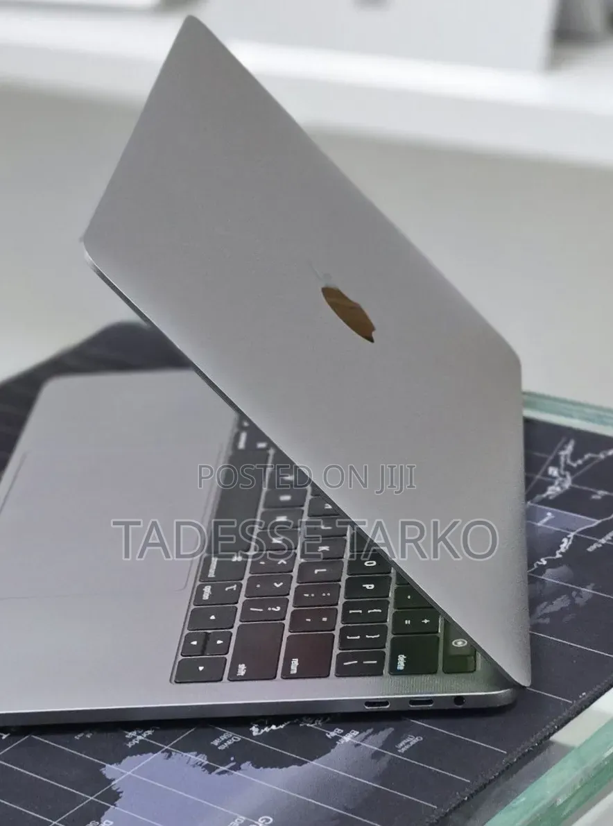 New Laptop Apple MacBook Pro 2020 M1 16GB Apple M1 Pro SSD 512GB