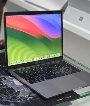 New Laptop Apple MacBook Pro 2020 M1 16GB Apple M1 Pro SSD 512GB