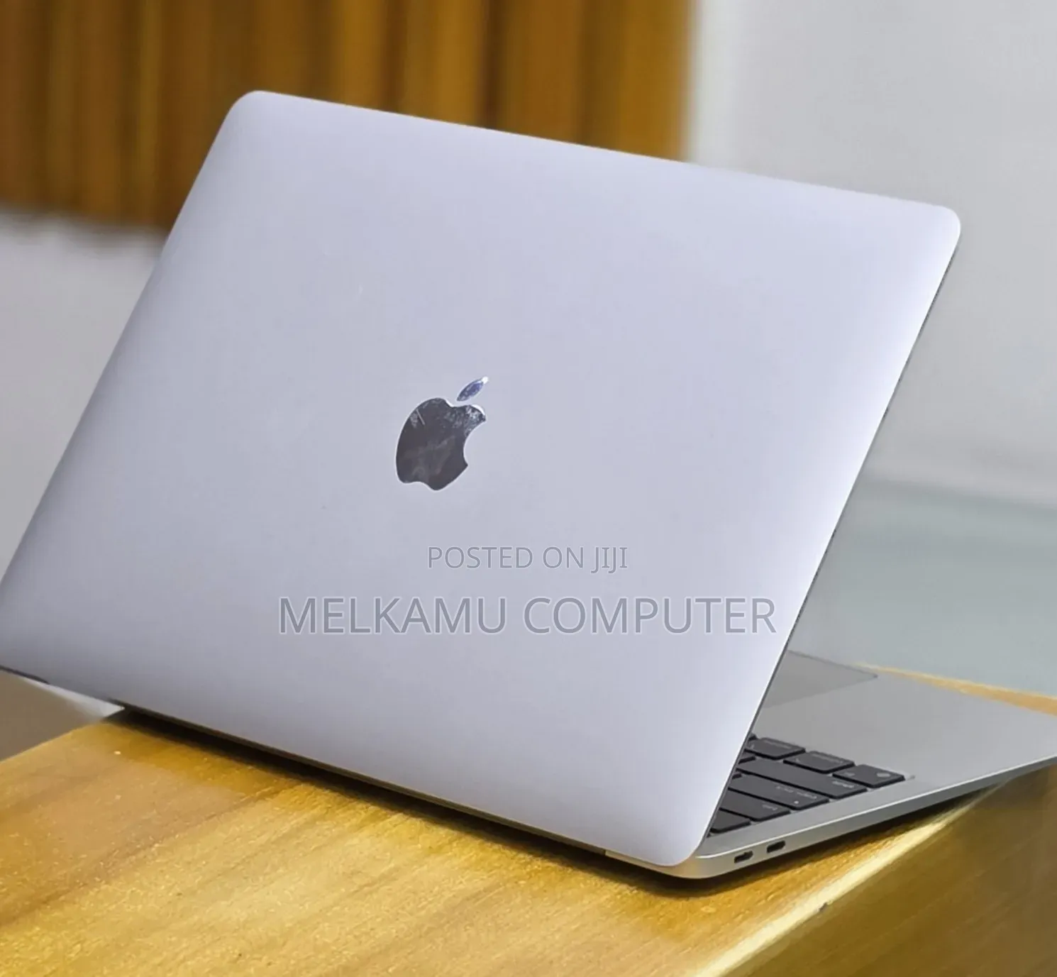 New Laptop Apple MacBook Air 2020 M1 8GB Apple M1 SSD 256GB
