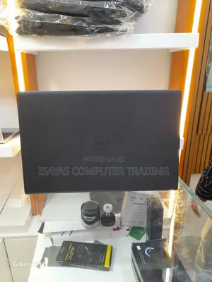 New Laptop Dell Inspiron 15 3530 8GB Intel Core i5 SSD 512GB