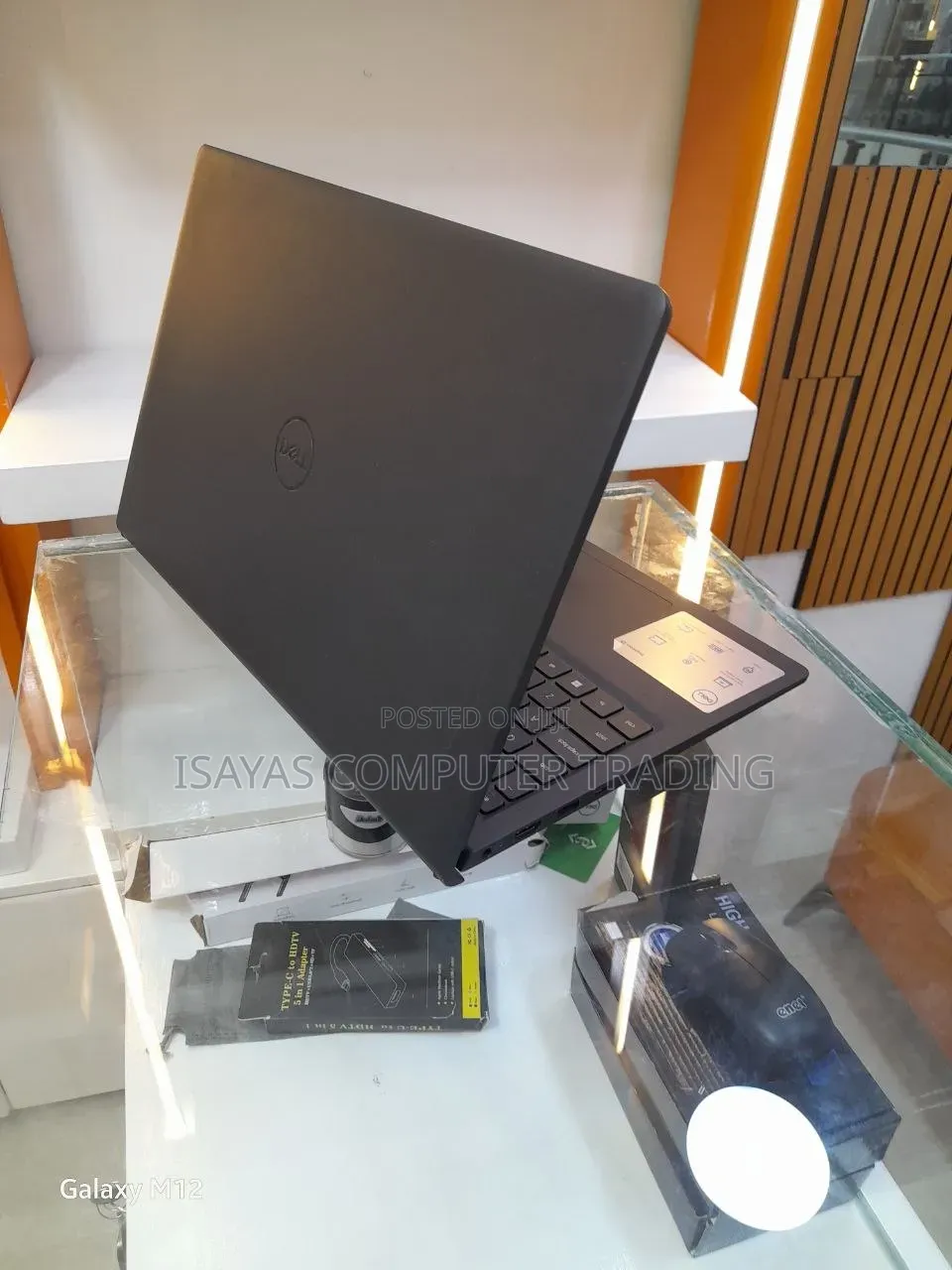 New Laptop Dell Inspiron 15 3530 8GB Intel Core i5 SSD 512GB